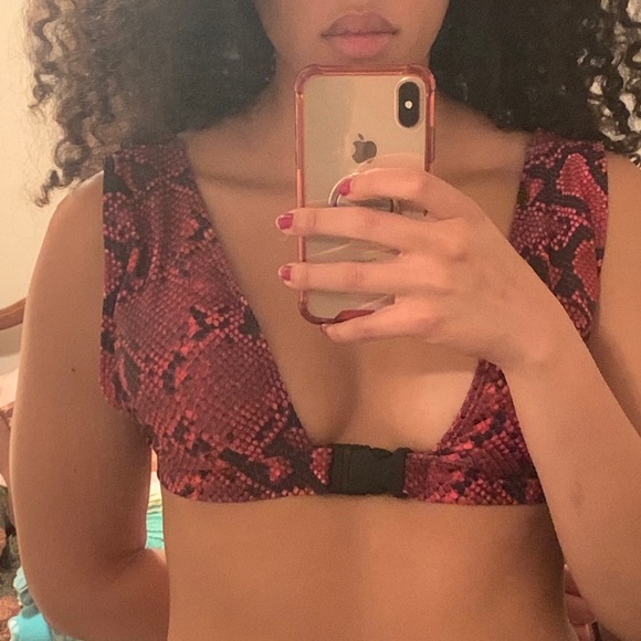 Super sexy red snakeskin bikini - Picture 6 of 7